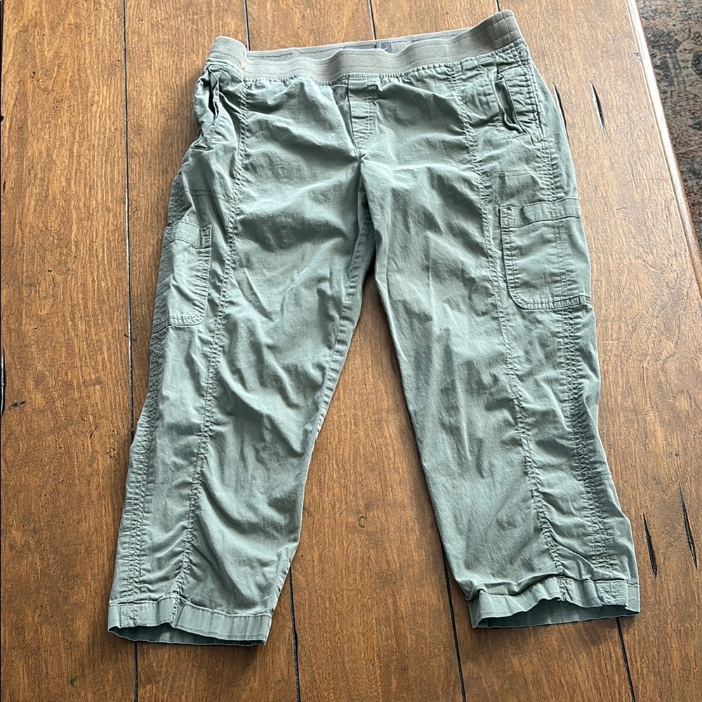 Women’s Green Cargo Pants